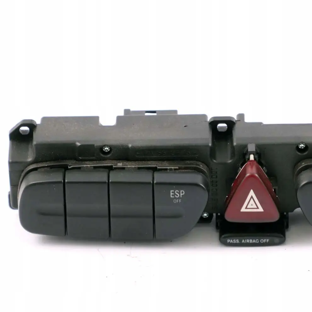 Mercedes-Benz CL203 Central Hazard Control Panel Interruptor ESP para con número de pieza A2038218979 Mercedes-Benz CL203 Central Hazard Control Panel Interruptor ESP - SKU A2038218979 - Número de pieza A2038218979