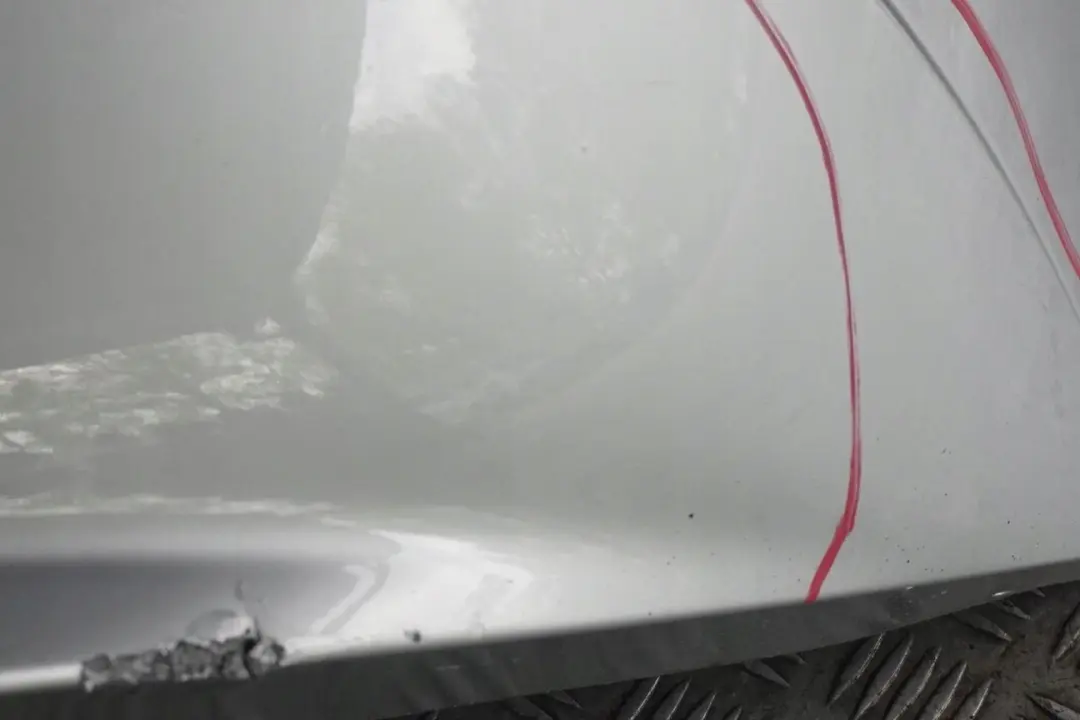 Zderzak tylny tył titansilber do BMW Z4 E85 o numerze 0034437 BMW Z4 E85 Zderzak tylny tył titansilber - SKU 0031136-TS1 - Numer Części 0034437