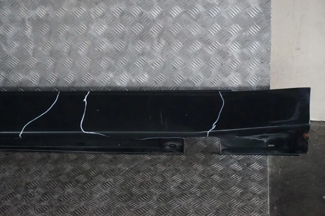 Door Sill Cover Skirt Right O/S Oxfordgruen Oxford Green 430 to BMW 7 Series E65 with Part number 0140038 BMW 7 Series E65 Door Sill Cover Skirt Right O/S Oxfordgruen Oxford Green 430 - SKU 0140038-OXF - Part number 0140038