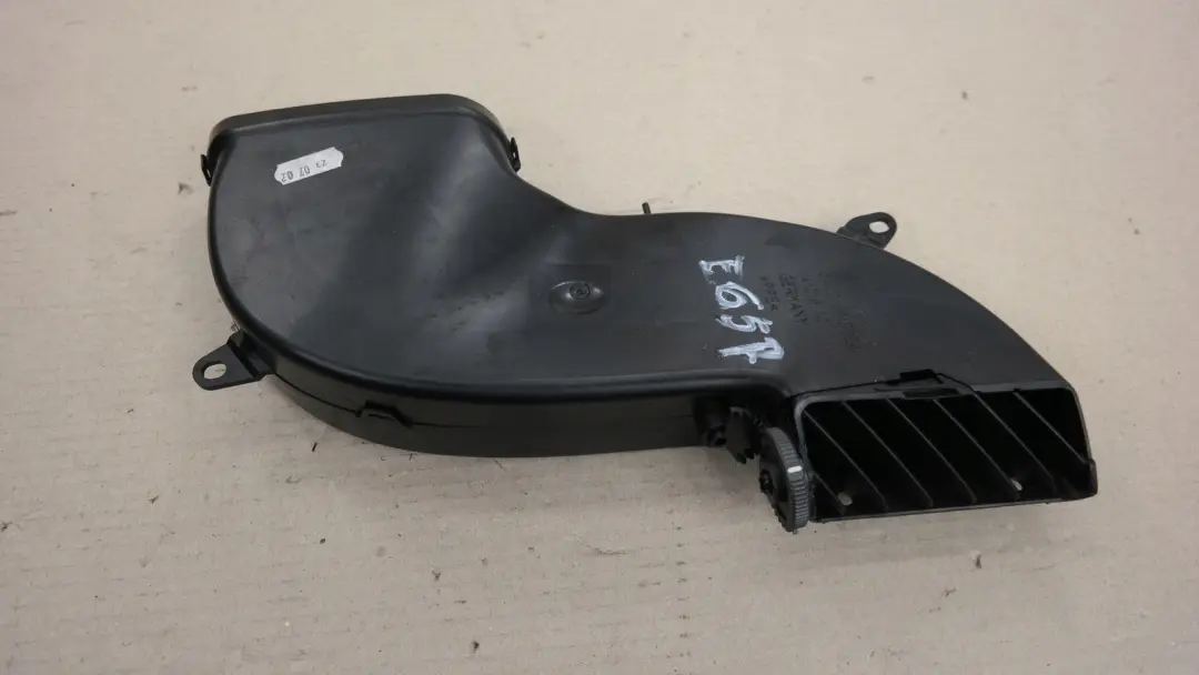 Filtered Air Duct Fresh Air Grille Right O/S to BMW 7 Series E65 E66 E67 with Part number 6913324 BMW 7 Series E65 E66 E67 Filtered Air Duct Fresh Air Grille Right O/S - SKU 6913338 - Part number 6913324