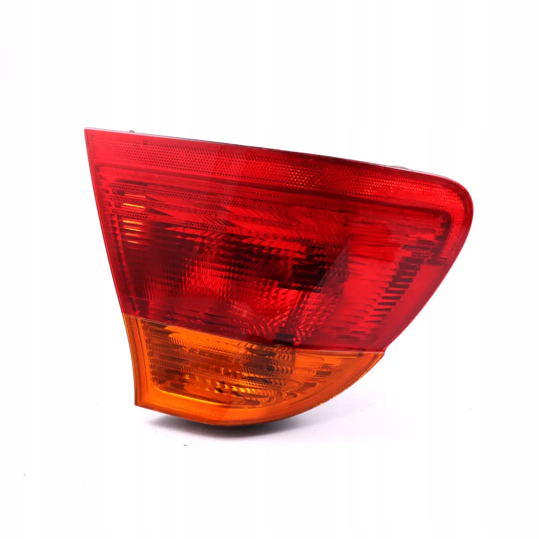 Lampa lewa tylna lewy tył do BMW E46 Sedan o numerze 8364921 BMW E46 Sedan Lampa lewa tylna lewy tył - SKU 8364921 - Numer Części 8364921