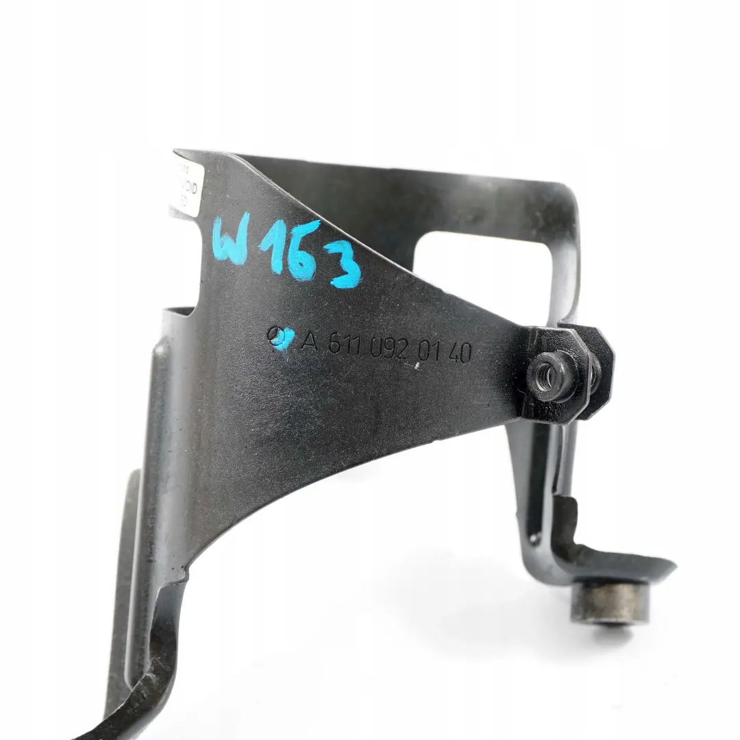 Soporte de la bomba de combustible Carcasa para Mercedes W163 con número de pieza A6110920140 Mercedes W163 Soporte de la bomba de combustible Carcasa - SKU A6110920140 - Número de pieza A6110920140