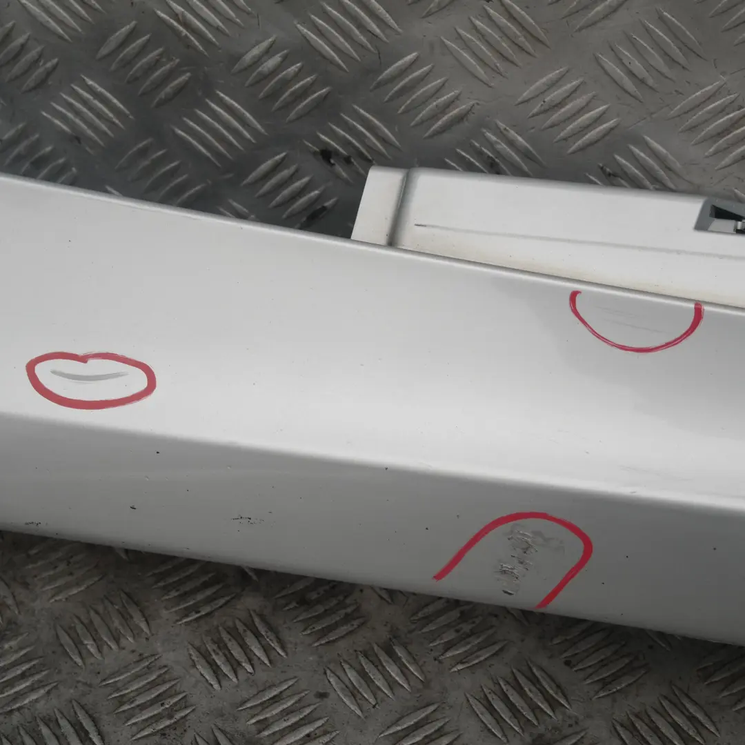Sill Strip Faldón Lateral Izquierdo Titansilber Plata 354 para BMW E87 LCI E87N con número de pieza 51770036145 BMW E87 LCI E87N Sill Strip Faldón Lateral Izquierdo Titansilber Plata 354 - SKU 0036145-TS5 - Número de pieza 51770036145