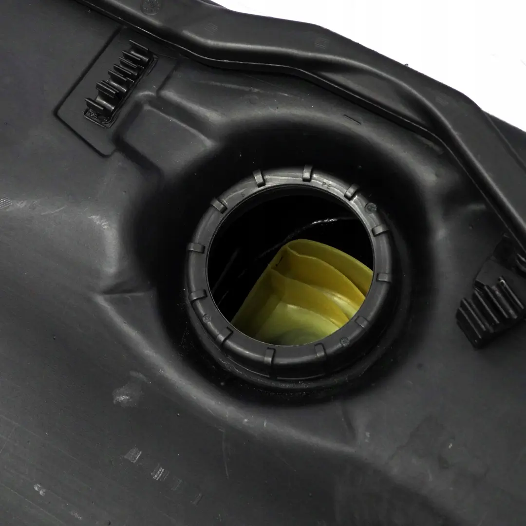 Nue Carburant Essence 65L pour BMW 3 E36 Limousine Touring Coupe Cabriolet à propos du numéro de pièce 6766940 BMW 3 E36 Limousine Touring Coupe Cabriolet Nue Carburant Essence 65L - SKU 1182490-1 - Numéro de pièce 6766940