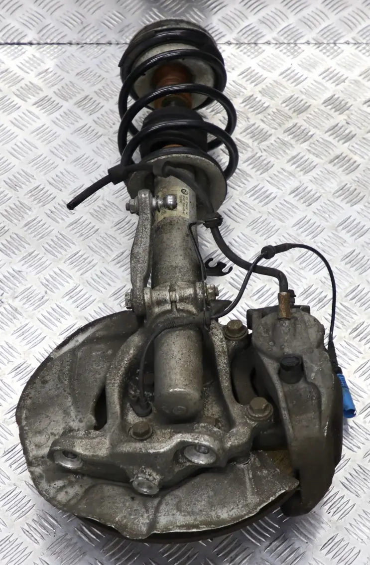 Reihe E60 530d M57N2 Stoßdämpfer Federbein Vorn Rechts Schwenklager für BMW 5 mit Teilenummer 6764458 BMW 5 Reihe E60 530d M57N2 Stoßdämpfer Federbein Vorn Rechts Schwenklager - SKU 6764458 - Teilenummer 6764458