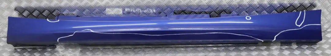 Sill Strip Faldon Lateral Izquierdo Montegoblau Azul Montego - A51 para BMW E87 LCI con número de pieza 0036145 BMW E87 LCI Sill Strip Faldon Lateral Izquierdo Montegoblau Azul Montego - A51 - SKU 0036145-MTB2 - Número de pieza 0036145