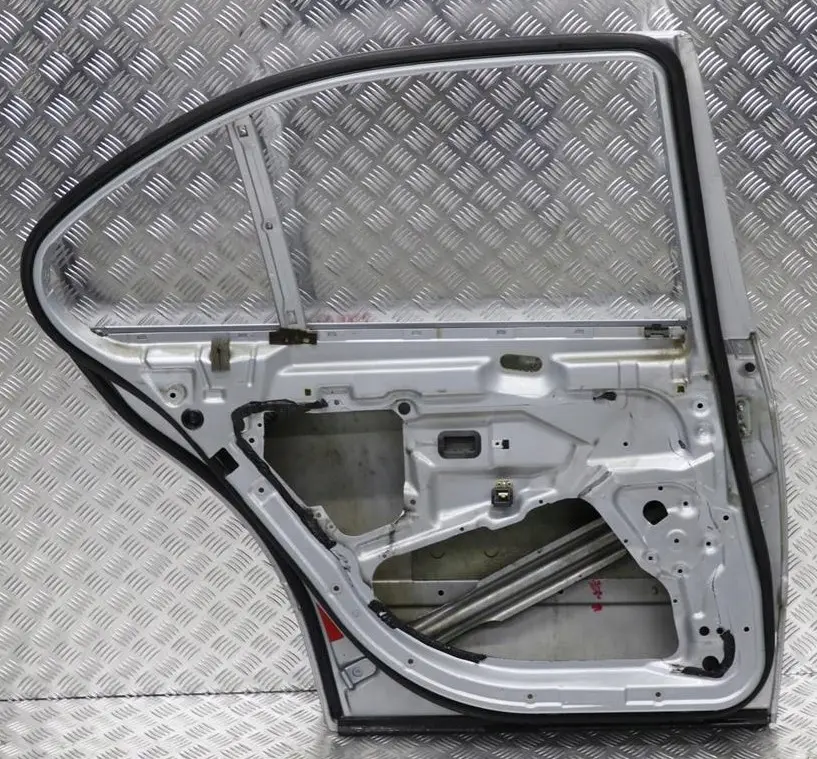 BMW 5 E39 Saloon Door Rear Left N/S Arktis Silver Metallic - 309 - SKU 8266721-AS - Part number 8266721