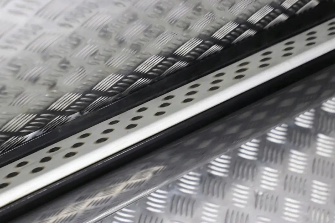 Sill Strip Side Skirt Footplate Right O/S Black Sapphire Metallic to BMW X5 E70 with Part number 7163556 BMW X5 E70 Sill Strip Side Skirt Footplate Right O/S Black Sapphire Metallic - SKU 7163556-BS - Part number 7163556