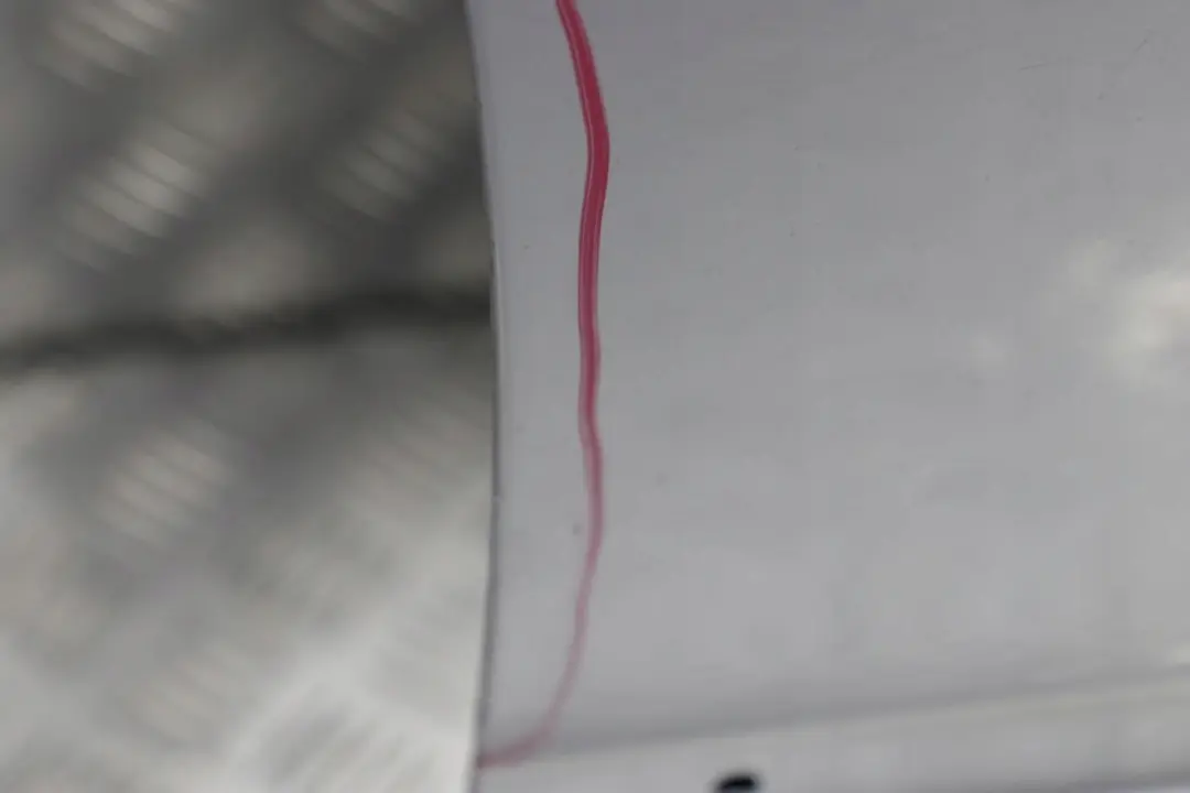 Gauche Arctique Argent Metallise - 309 pour BMW E39 Limousine Touring Porte avant à propos du numéro de pièce 8216818 BMW E39 Limousine Touring Porte avant Gauche Arctique Argent Metallise - 309 - SKU 8216818-AS - Numéro de pièce 8216818