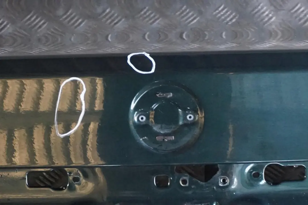 Klapa tylna tył Oxford Green do BMW 7 E65 E66 o numerze 7049252 BMW 7 E65 E66 Klapa tylna tył Oxford Green - SKU 7049252-OXF - Numer Części 7049252