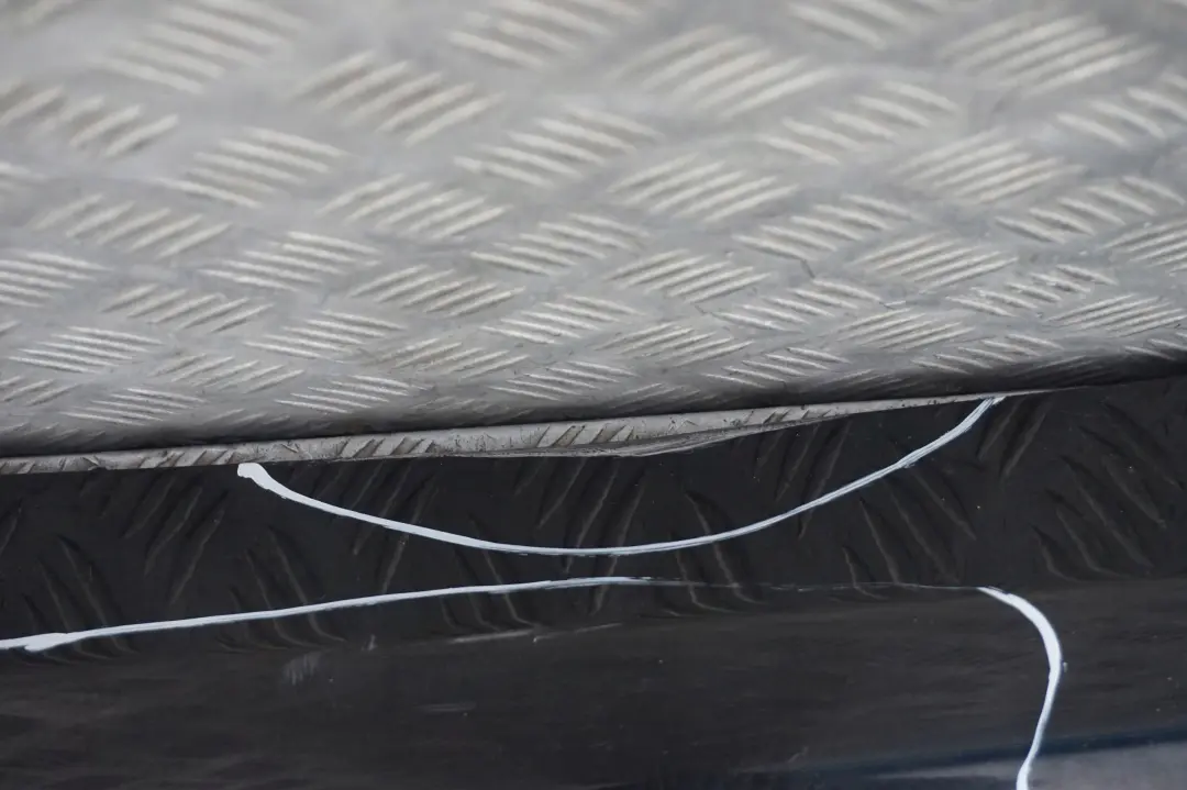 BMW E90 E91 Listello Portiera Apertura Gonna Destro Nero 2 - SKU 0032950-SCH4 - Numero di parte 32950