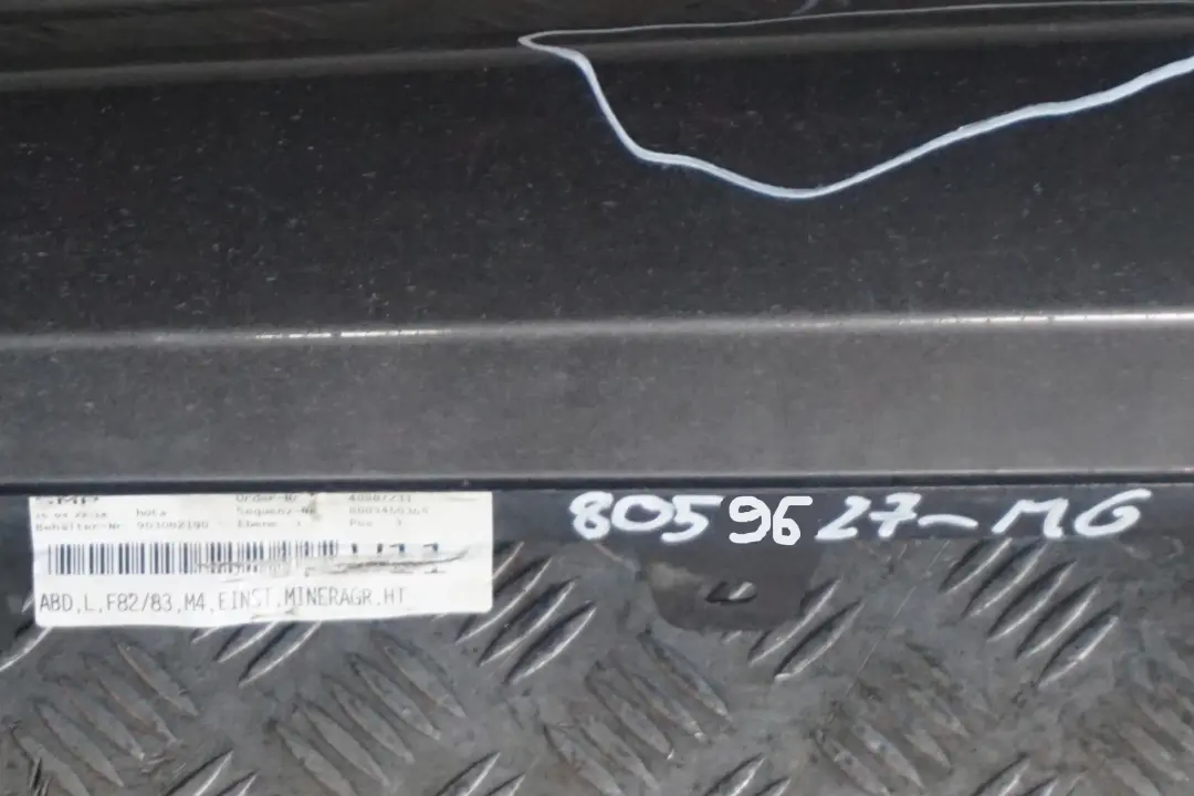 Listwa nakładka na próg lewa do BMW F82 M4 o numerze 8059627 BMW F82 M4 Listwa nakładka na próg lewa - SKU 8059627-MG - Numer Części 8059627