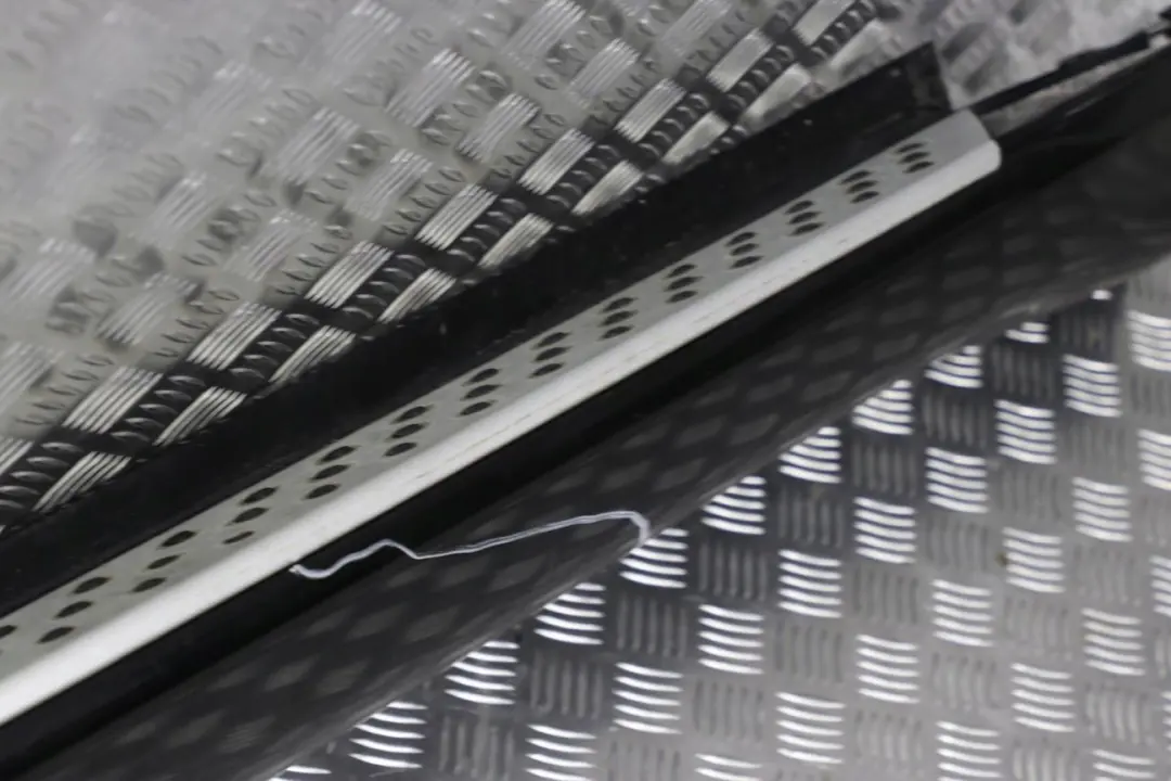 Sill Strip Side Skirt Footplate Right O/S Black Sapphire Metallic to BMW X5 E70 with Part number 7163556 BMW X5 E70 Sill Strip Side Skirt Footplate Right O/S Black Sapphire Metallic - SKU 7163556-BS - Part number 7163556