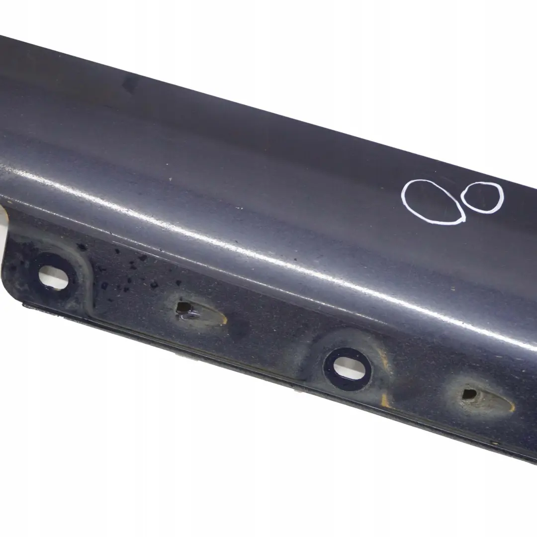 Mercedes-Benz C W203 Schwellerleiste Blende Schweller Links Tanzanitblau 359 für mit Teilenummer A2036981354 Mercedes-Benz C W203 Schwellerleiste Blende Schweller Links Tanzanitblau 359 - SKU A2036981354-TB - Teilenummer A2036981354