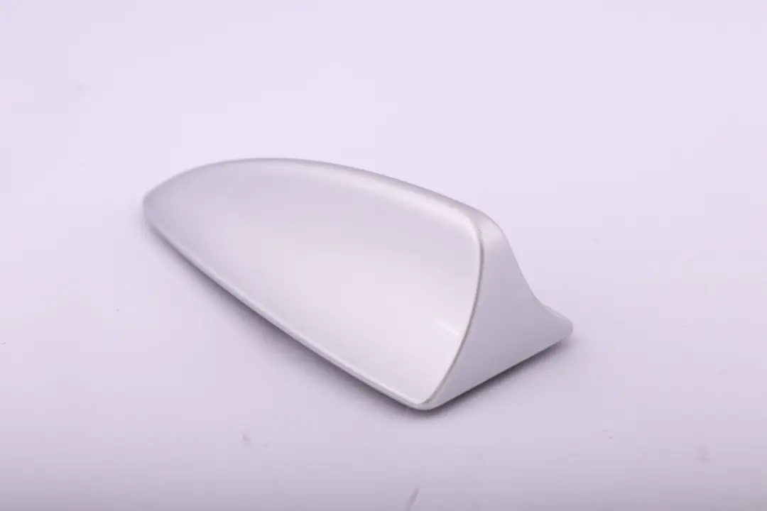 Rekin obudowa anteny titansilber do BMW E60 E60N o numerze 301273 BMW E60 E60N Rekin obudowa anteny titansilber - SKU 0301273-TS - Numer Części 301273