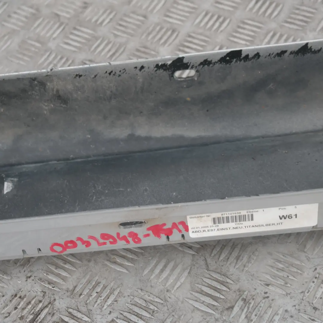 BMW3 E87 Listello Portiera Laccato Dx Argento-Titanio Argento Metallico per con numero di parte 32948 BMW3 E87 Listello Portiera Laccato Dx Argento-Titanio Argento Metallico - SKU 0032948-TS13 - Numero di parte 32948