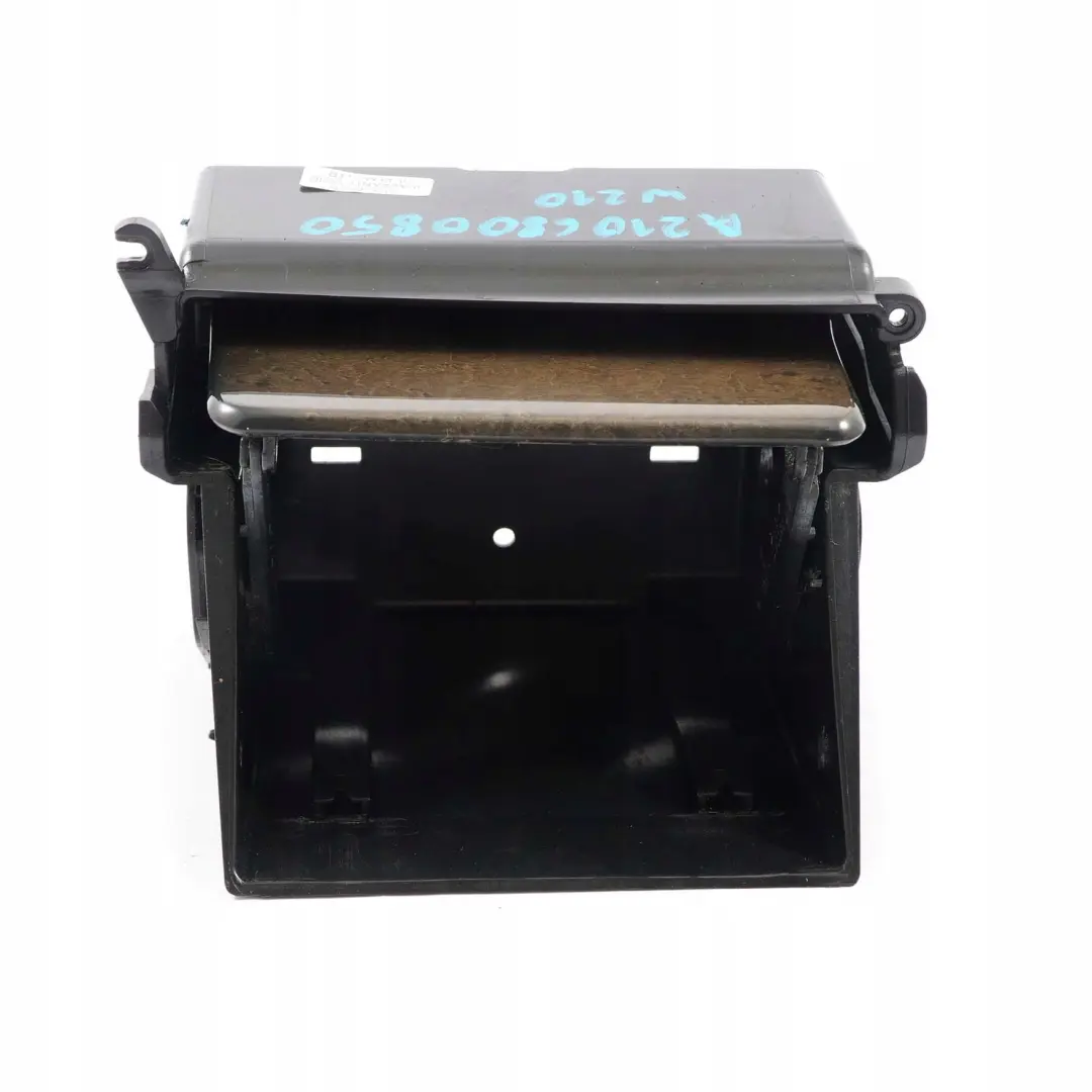 Mercedes-Benz W210 Console Centrale Porte-Boissons Cendrier pour à propos du numéro de pièce A2106800850 Mercedes-Benz W210 Console Centrale Porte-Boissons Cendrier - SKU A2106800850 - Numéro de pièce A2106800850