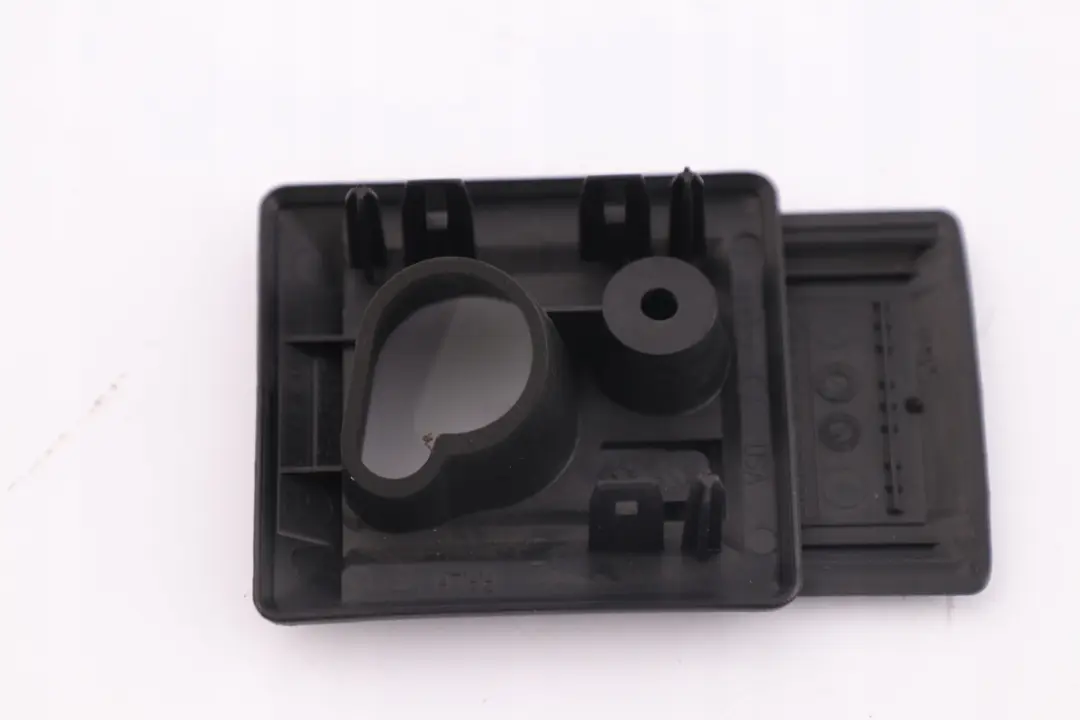 Left N/S Hook Roller Net Cover 8402349 to BMW X5 Series E53 Black Rear with Part number 7003781 BMW X5 Series E53 Black Rear Left N/S Hook Roller Net Cover 8402349 - SKU 8402349-1 - Part number 7003781