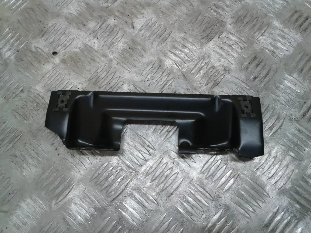 Bracket Front Left N/S Grab Handle Trim to BMW X3 Series E83 LCI with Part number 3411885 BMW X3 Series E83 LCI Bracket Front Left N/S Grab Handle Trim - SKU 3411885 - Part number 3411885