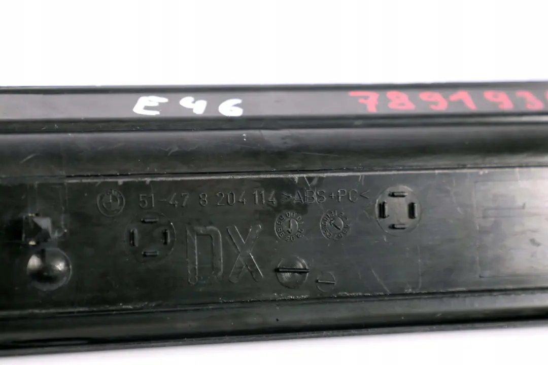 Eingang Abdeckung M Sport Verkleidungsplatte Abdeckung Rechts 8204117 für BMW E46 mit Teilenummer 7891930 BMW E46 Eingang Abdeckung M Sport Verkleidungsplatte Abdeckung Rechts 8204117 - SKU 7891930 - Teilenummer 7891930