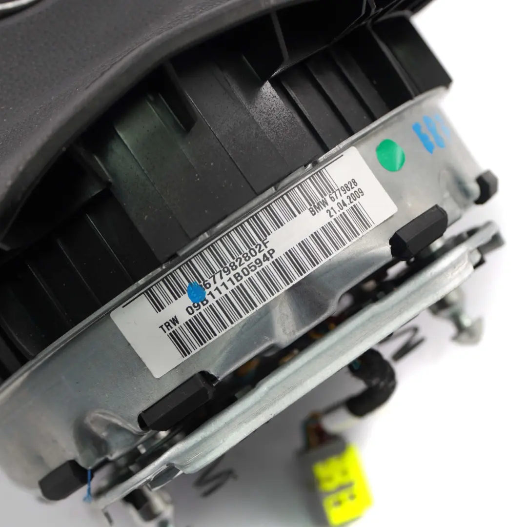 Driver's Side Steering Wheel Air Module Bag to BMW 1 Series E81 E82 E87 with Part number 6779828 BMW 1 Series E81 E82 E87 Driver's Side Steering Wheel Air Module Bag - SKU 6779828 - Part number 6779828