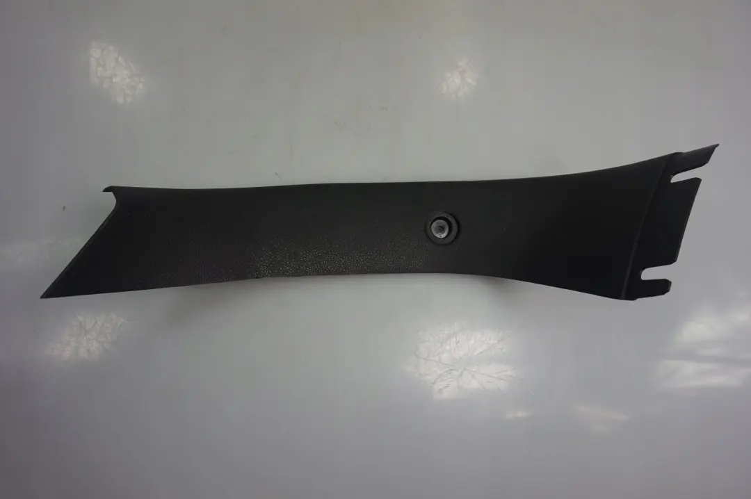 BMW E81 E87 trasera derecha O / S Trunk Tapa Panel Tailgate Trim Cover - SKU 7074688 - Número de pieza 7074688