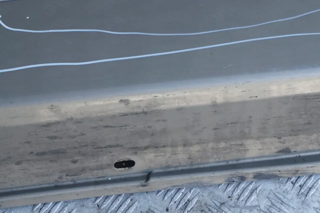 BMW E60 LCI Nakładka listwa lewa na próg lewy - SKU 0422464-PB - Numer Części 0422464