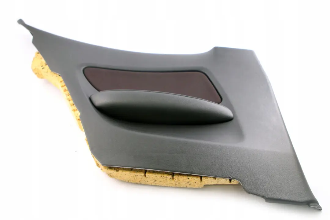 Rivestimento Laterale Posteriore Sinistra Rete Tessuto Cranberry Rosso per BMW E81 con numero di parte 9121323 BMW E81 Rivestimento Laterale Posteriore Sinistra Rete Tessuto Cranberry Rosso - SKU 9121323 - Numero di parte 9121323