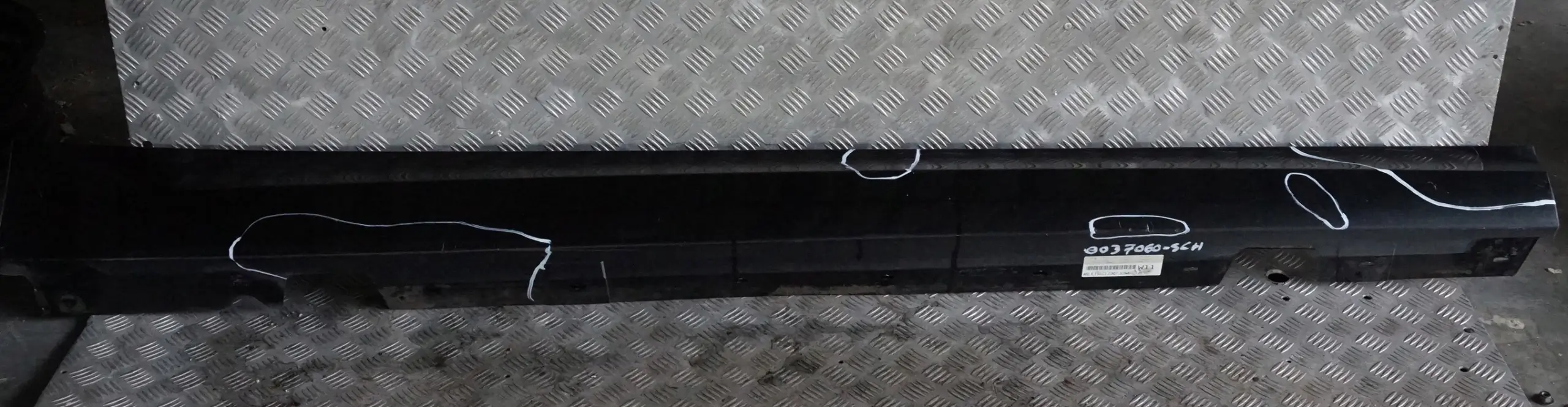 BMW E90 E91 LCI Bas de Porte Couverture Seuil Droite Noir - 668