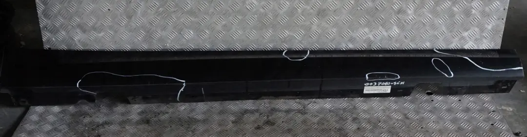 Schwellerleiste Blende Schweller rechts Schwarz 2 - 668 für BMW 3 er E90 E91 LCI mit Teilenummer 37060 BMW 3 er E90 E91 LCI Schwellerleiste Blende Schweller rechts Schwarz 2 - 668 - SKU 0037060-SCH - Teilenummer 37060