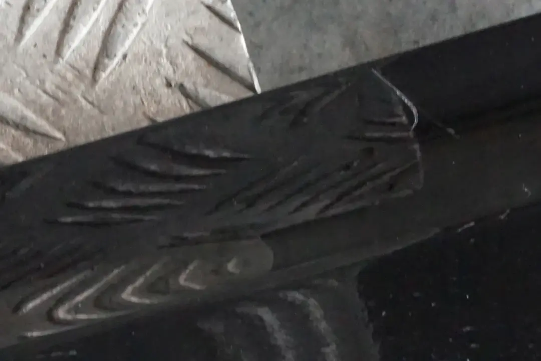 BMW E90 LCI nakładka próg prawy schwarz II - SKU 0037060-SCH - Numer Części 37060