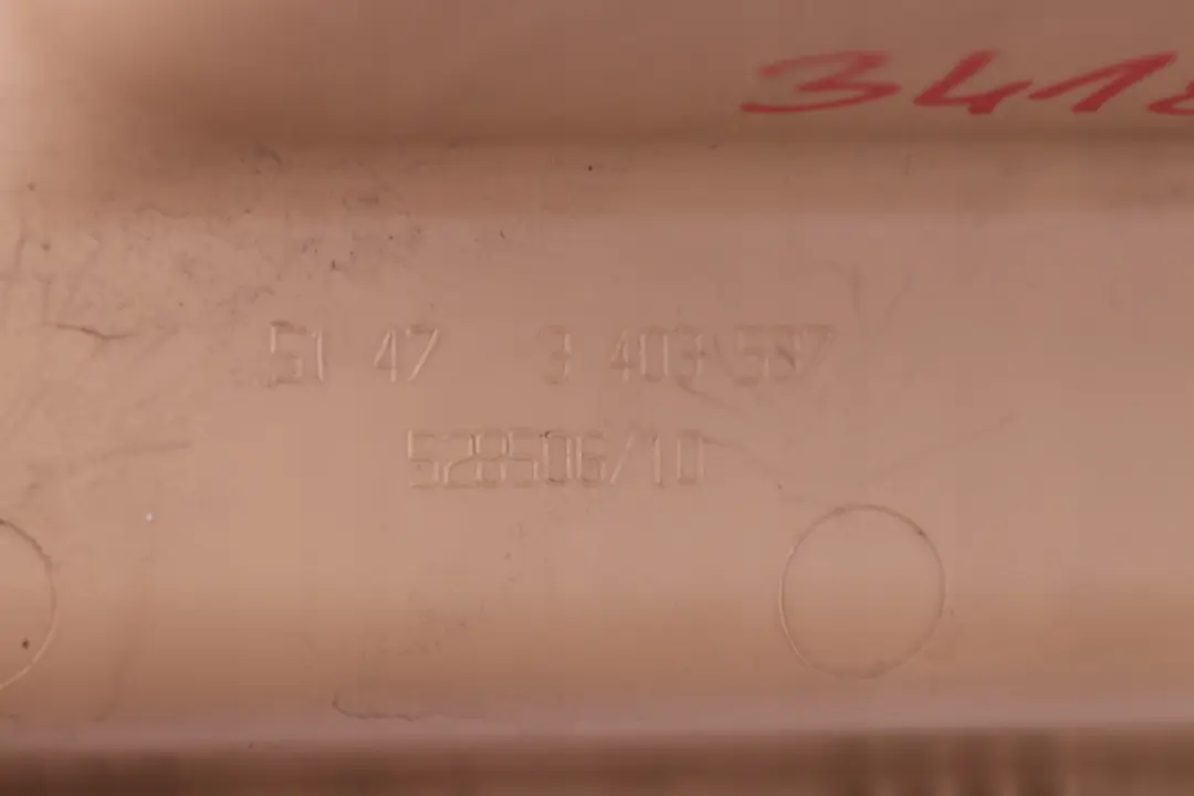 Compartiment Rumble Droite Beige Sable pour BMW X3 Serie E83 à propos du numéro de pièce 3418629 BMW X3 Serie E83 Compartiment Rumble Droite Beige Sable - SKU 3418629-1 - Numéro de pièce 3418629