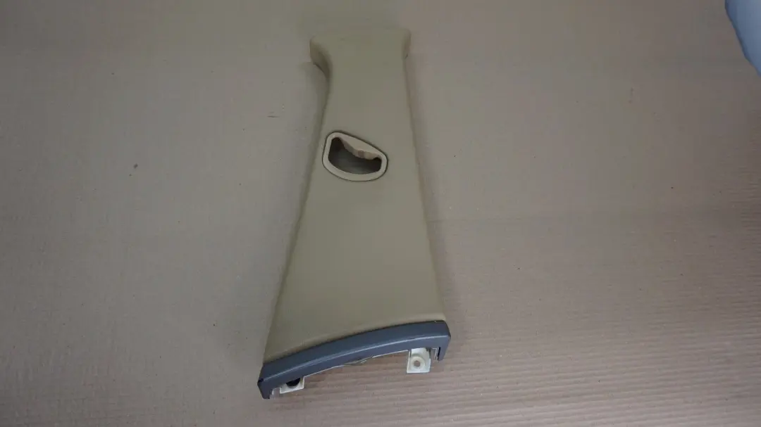 BMW E65 E66 Osłona słupka górna prawa beżowa beż - SKU 7024744 - Numer Części 7001980
