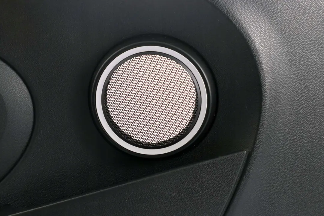 Seitenverkleidung Hinten Rechts Carbon Black Schwarz für Mini Cabrio R57 mit Teilenummer 2758454 Mini Cabrio R57 Seitenverkleidung Hinten Rechts Carbon Black Schwarz - SKU 2758454 - Teilenummer 2758454