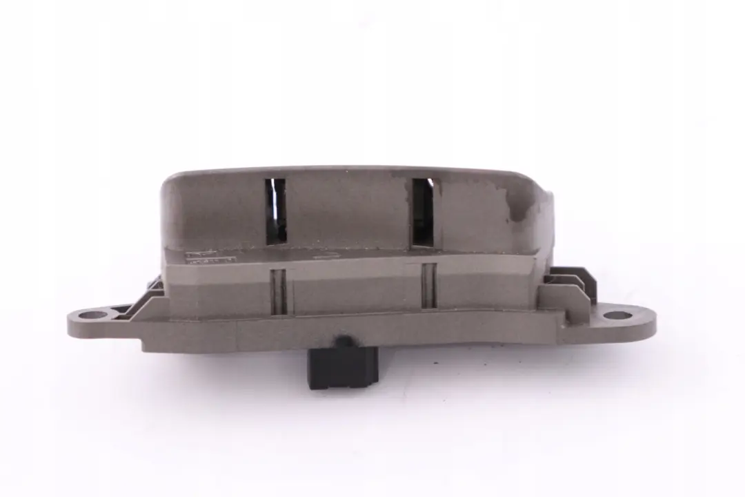 Mulifunction Steering Wheel Control Button Switch Right to BMW E65 with Part number 6911586 BMW E65 Mulifunction Steering Wheel Control Button Switch Right - SKU 6911586 - Part number 6911586