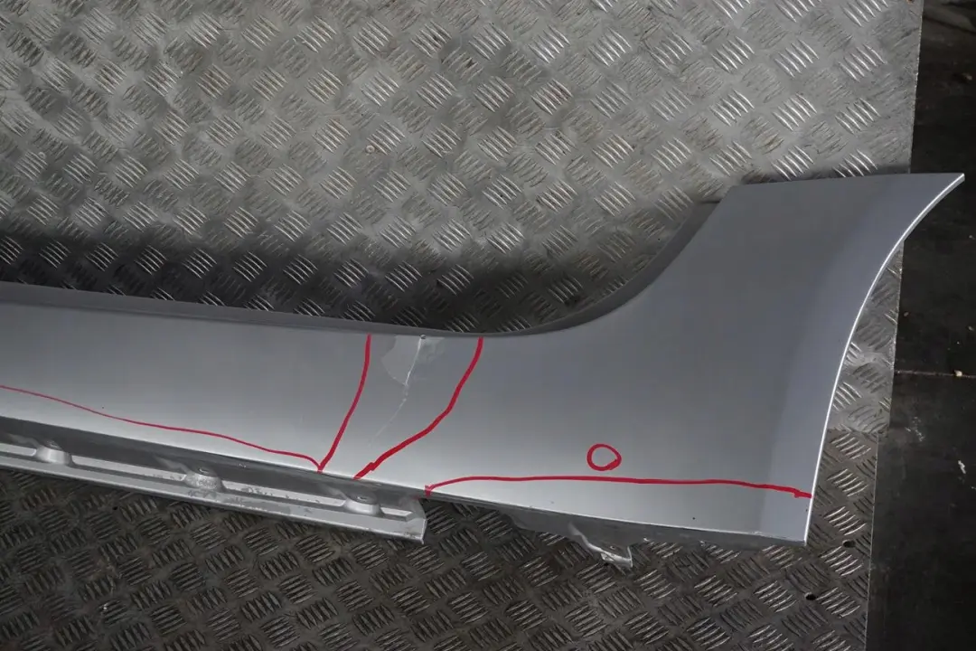 BMW Z4 E85 E86 Listello Portiera Gonna SX Argento-Titanio Argento - 354 - SKU 0031109-TS1 - Numero di parte 0031109