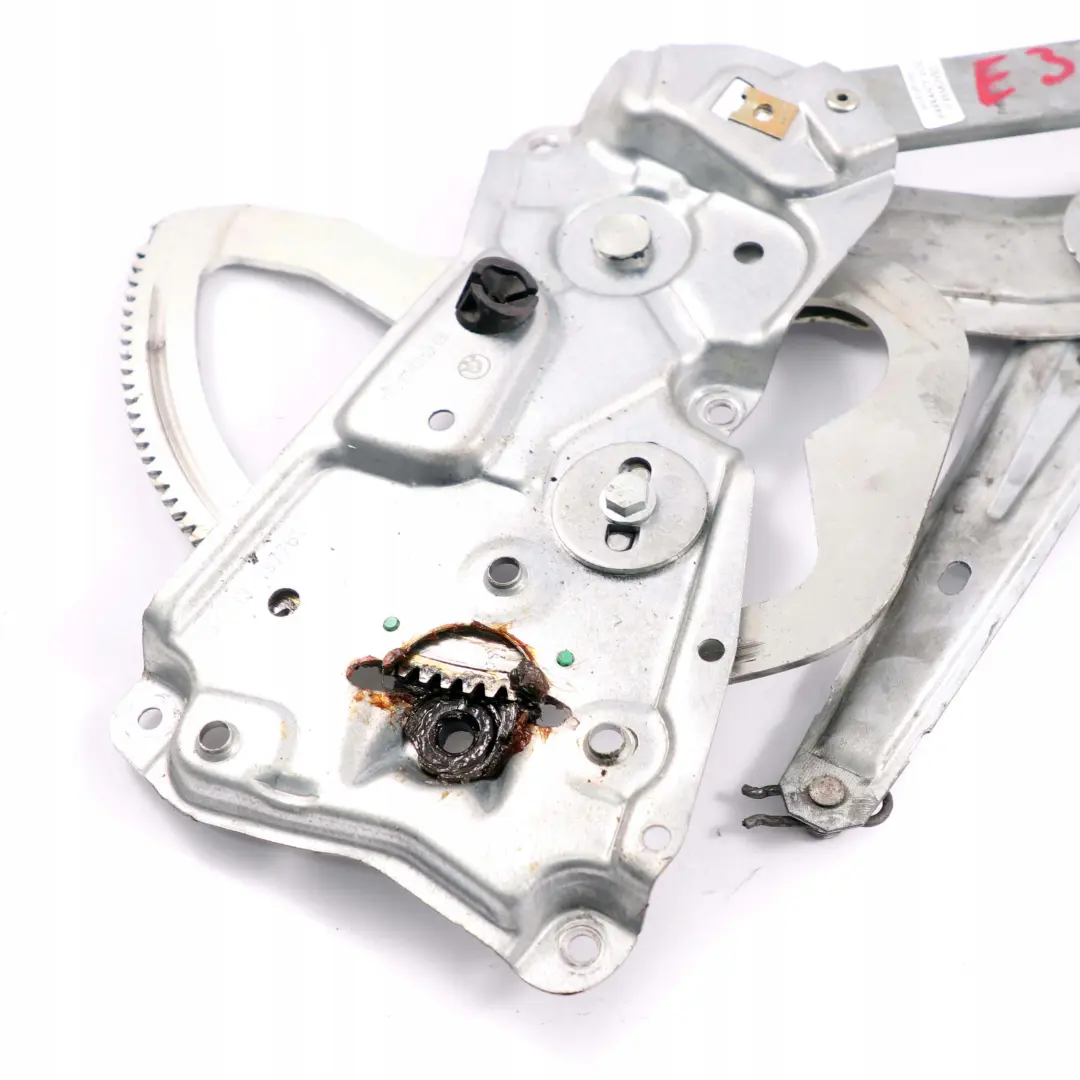 Front Right O/S Door Window Lifter to BMW 3 E36 Saloon Touring Compact with Part number 1977610 BMW 3 E36 Saloon Touring Compact Front Right O/S Door Window Lifter - SKU 1977610-1 - Part number 1977610