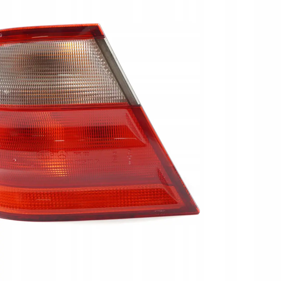 Mercedes-Benz CLK W208 C208 Rear Left Tail Light Side para con número de pieza A2088200164 Mercedes-Benz CLK W208 C208 Rear Left Tail Light Side - SKU A2088200164 - Número de pieza A2088200164