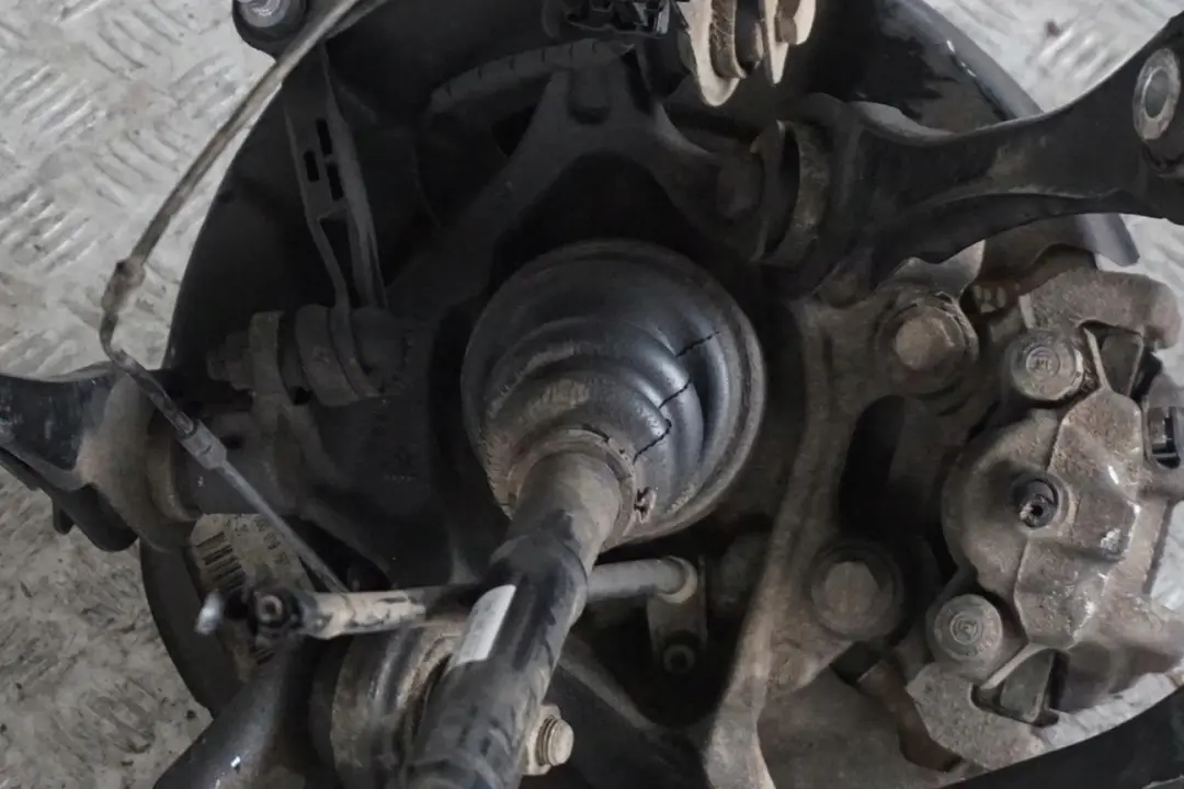 BMW F30 320d N47N 184 KM Noga Zwrotnica Zawias Piasta Wahacz Lewy Tył - SKU 6792521-3 - Numer Części 6792521
