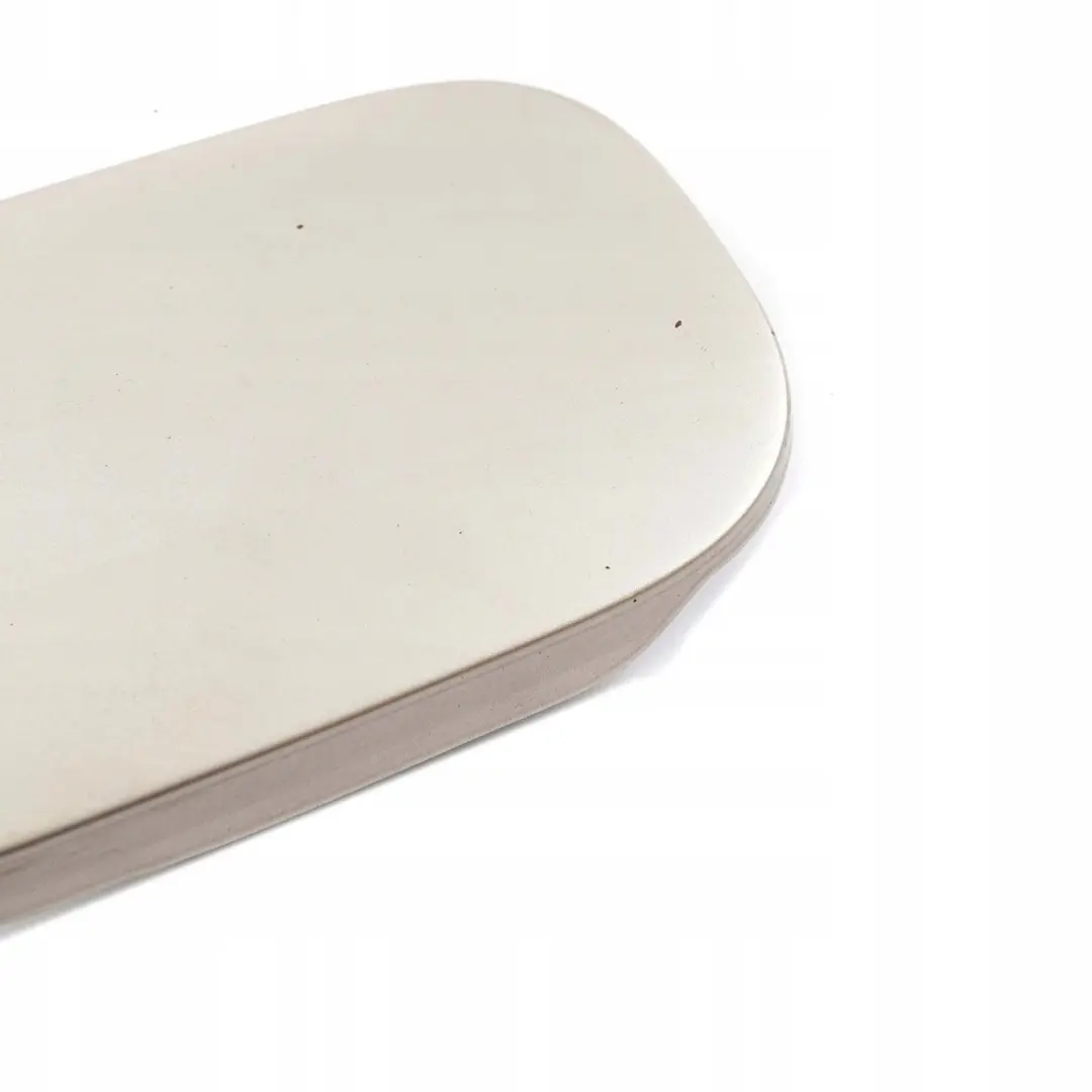 Klapka wlewu paliwa Travertine Beige do Mercedes W203 o numerze A2037500206 Mercedes W203 Klapka wlewu paliwa Travertine Beige - SKU A2037500206-TRB - Numer Części A2037500206