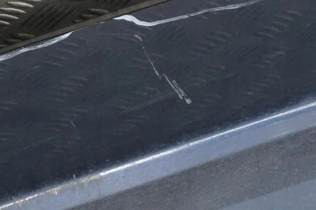 Nakładka listwa lewa na próg lewy do BMW E60 LCI o numerze 0422464 BMW E60 LCI Nakładka listwa lewa na próg lewy - SKU 0422464-DSB - Numer Części 0422464