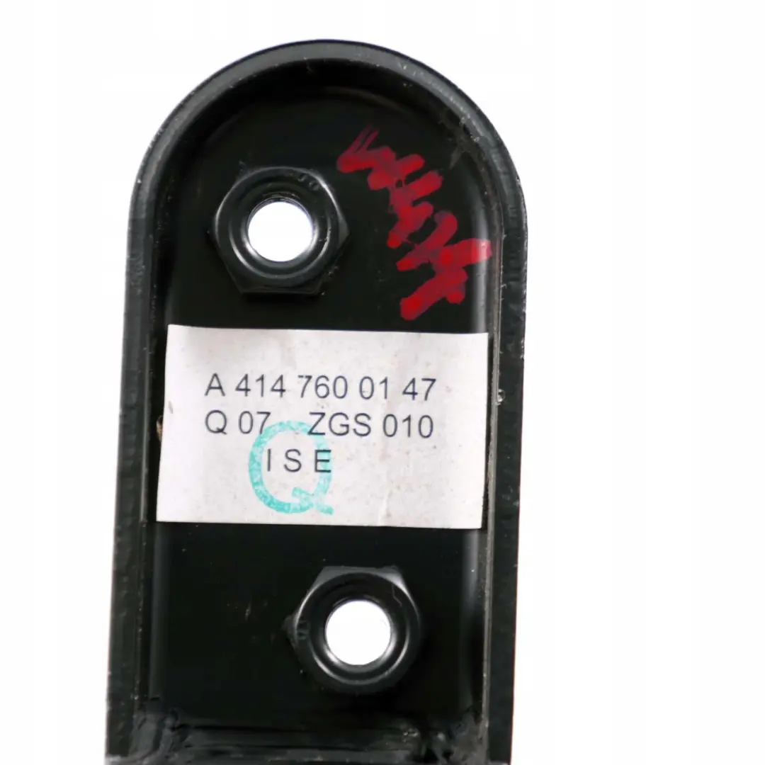 W414 Mécanisme Charnière Centrale Porte Coulissante Arrière Droit pour Mercedes Vaneo à propos du numéro de pièce A4147600147 Mercedes Vaneo W414 Mécanisme Charnière Centrale Porte Coulissante Arrière Droit - SKU A4147600147 - Numéro de pièce A4147600147