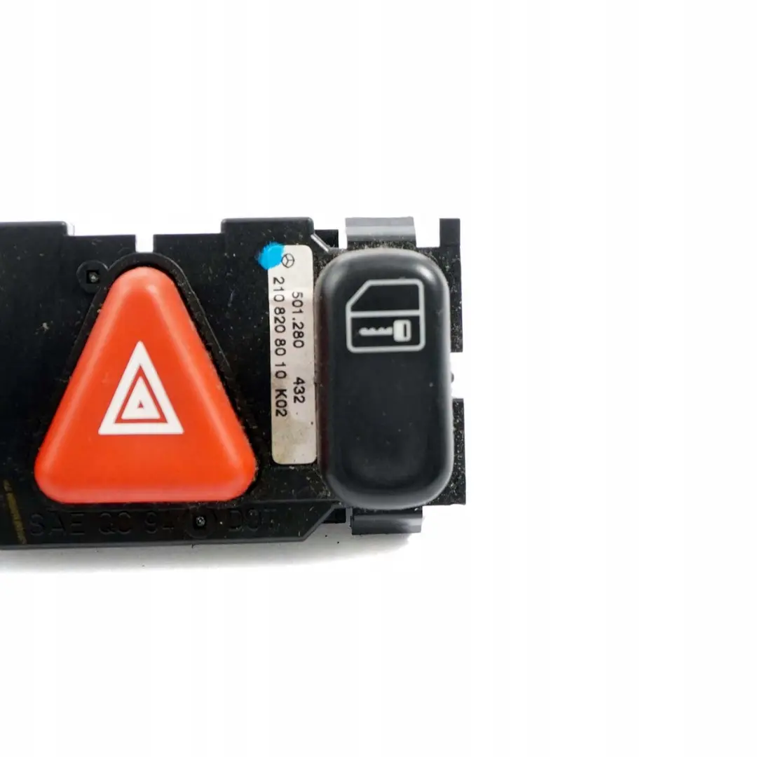  Mercedes-Benz C E W202 W210 Centro Hazard Light Door Locking Switch Panel - SKU A2108208010 - Numero di parte A2108208010