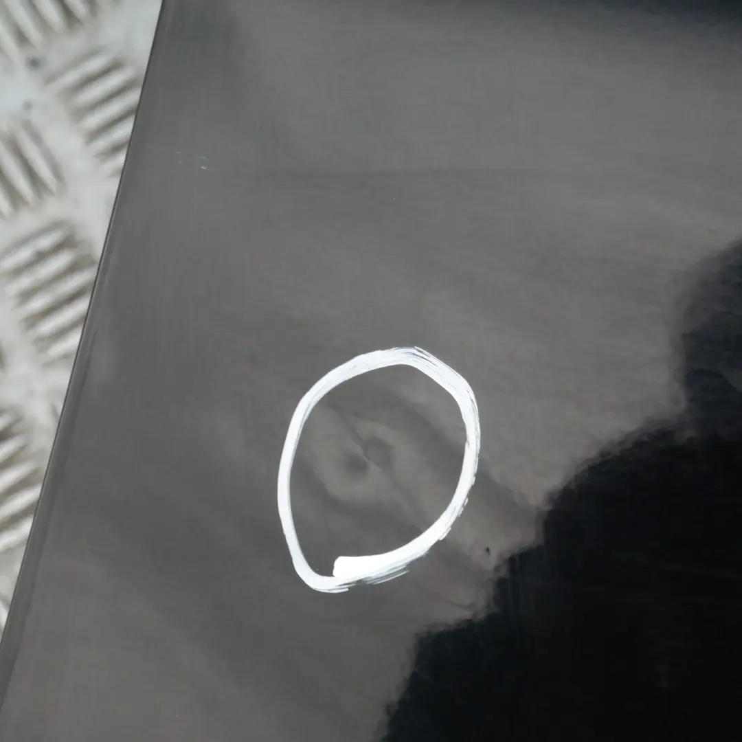 Passeggero Porta Anteriore Destra Nero 2 per BMW E60 E61 LCI con numero di parte 7202340 BMW E60 E61 LCI Passeggero Porta Anteriore Destra Nero 2 - SKU 7202340-SCH2 - Numero di parte 7202340