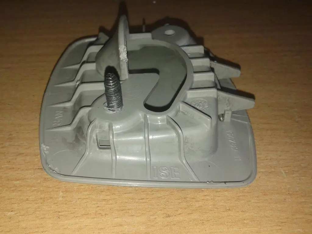 Osłona maskownica bagażnika prawa szara BMW 3 E91 do o numerze 6950792 Osłona maskownica bagażnika prawa szara BMW 3 E91 - SKU 6950792 - Numer Części 6950792