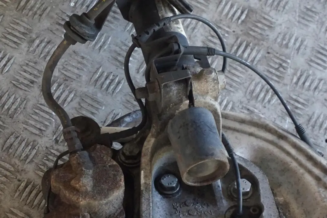 N47 Stoßdämpfer Federbein vorn links Schwenklager Bremss für BMW 1 er E87 LCI 118d mit Teilenummer 6786017 BMW 1 er E87 LCI 118d N47 Stoßdämpfer Federbein vorn links Schwenklager Bremss - SKU 6786017-8 - Teilenummer 6786017