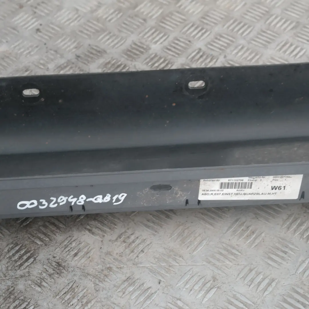 Listón de umbral faldón lateral derecho Quarzblau Azul Metalizado A18 para BMW E87 con número de pieza 32948 BMW E87 Listón de umbral faldón lateral derecho Quarzblau Azul Metalizado A18 - SKU 0032948-QB19 - Número de pieza 32948