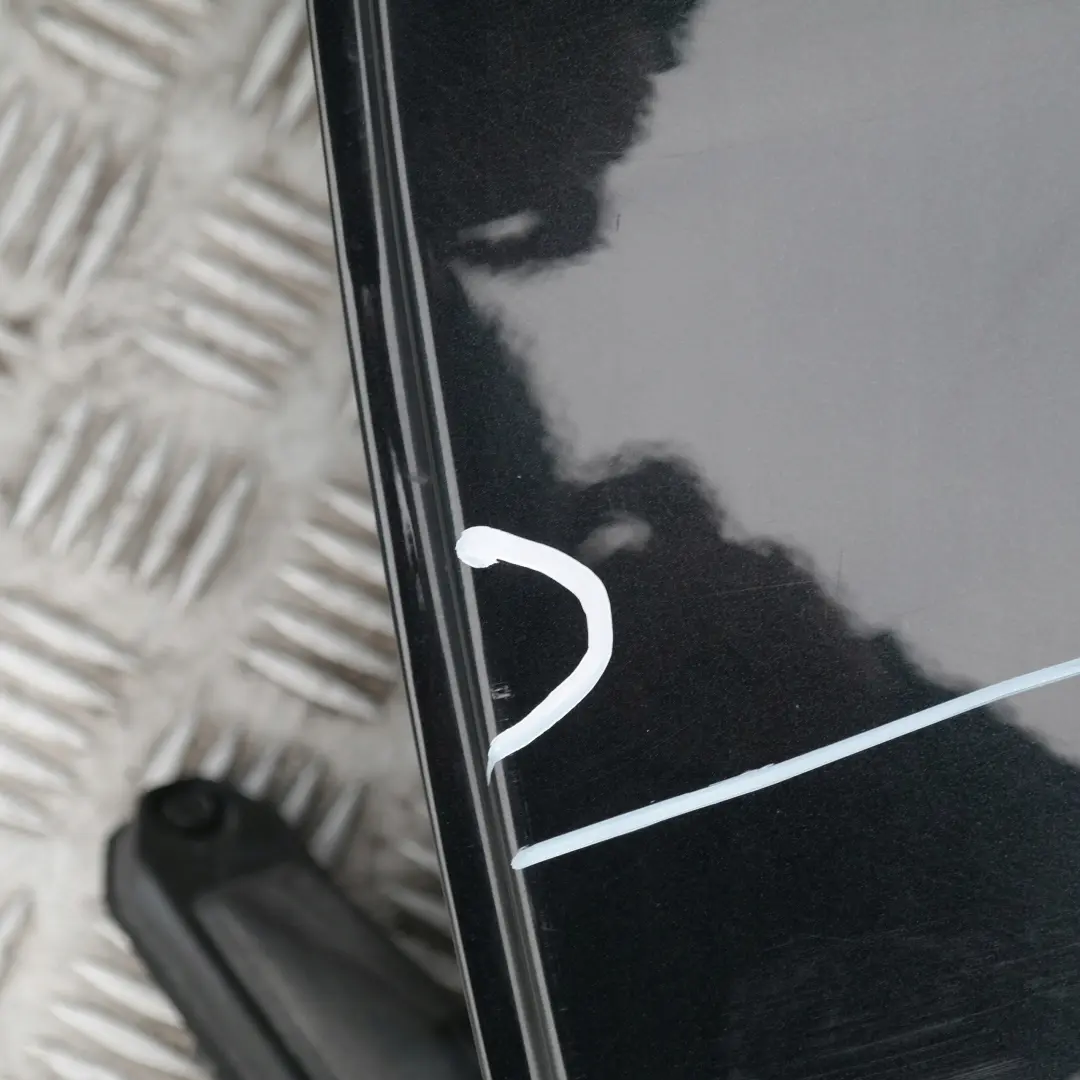 Puerta Trasera Izquierda Negro Zafiro Metalico - 475 para BMW 10 E90 E90N con número de pieza 7203647 BMW 10 E90 E90N Puerta Trasera Izquierda Negro Zafiro Metalico - 475 - SKU 7203647-BS10 - Número de pieza 7203647