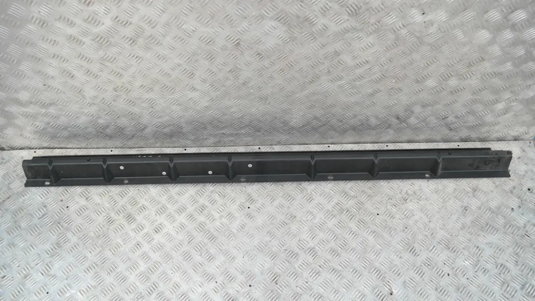 BMW X5 E53 MONTAJE LATERAL DERECHO FALDÓN CUBRE UMBRAL DE PUERTA 5171 - SKU 8408710 - Número de pieza 51718408710