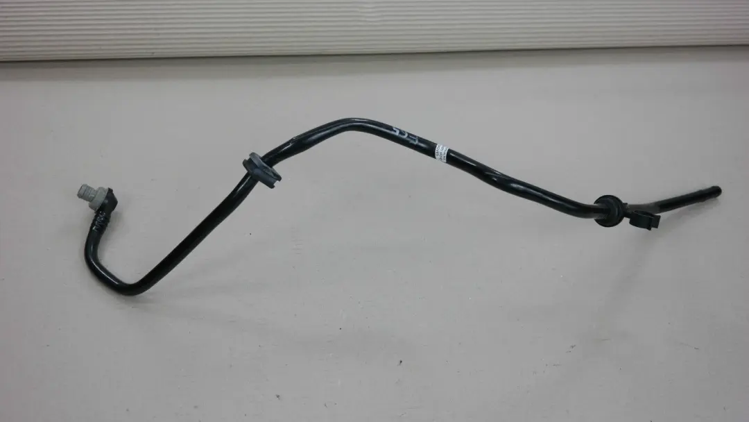 Przewód rura wąż wody BMW E65 E66 E67 do o numerze 7508013 Przewód rura wąż wody BMW E65 E66 E67 - SKU 7508013 - Numer Części 7508013